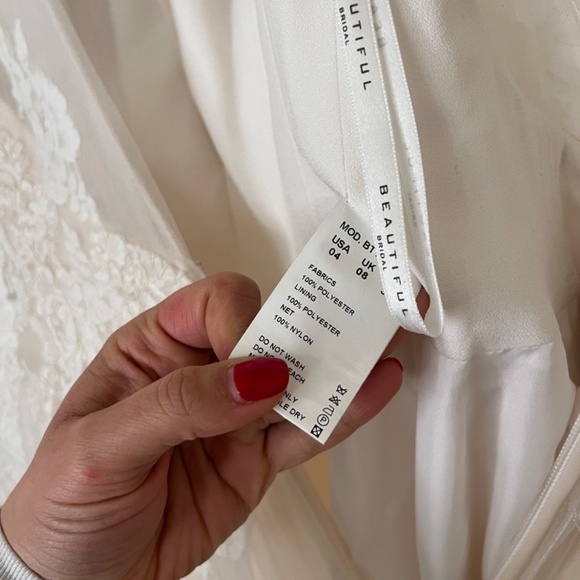 Enzoani Beautiful Bridal BT17-12 Wedding Gown size 4 - Picture 7 of 16